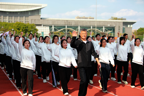 入场